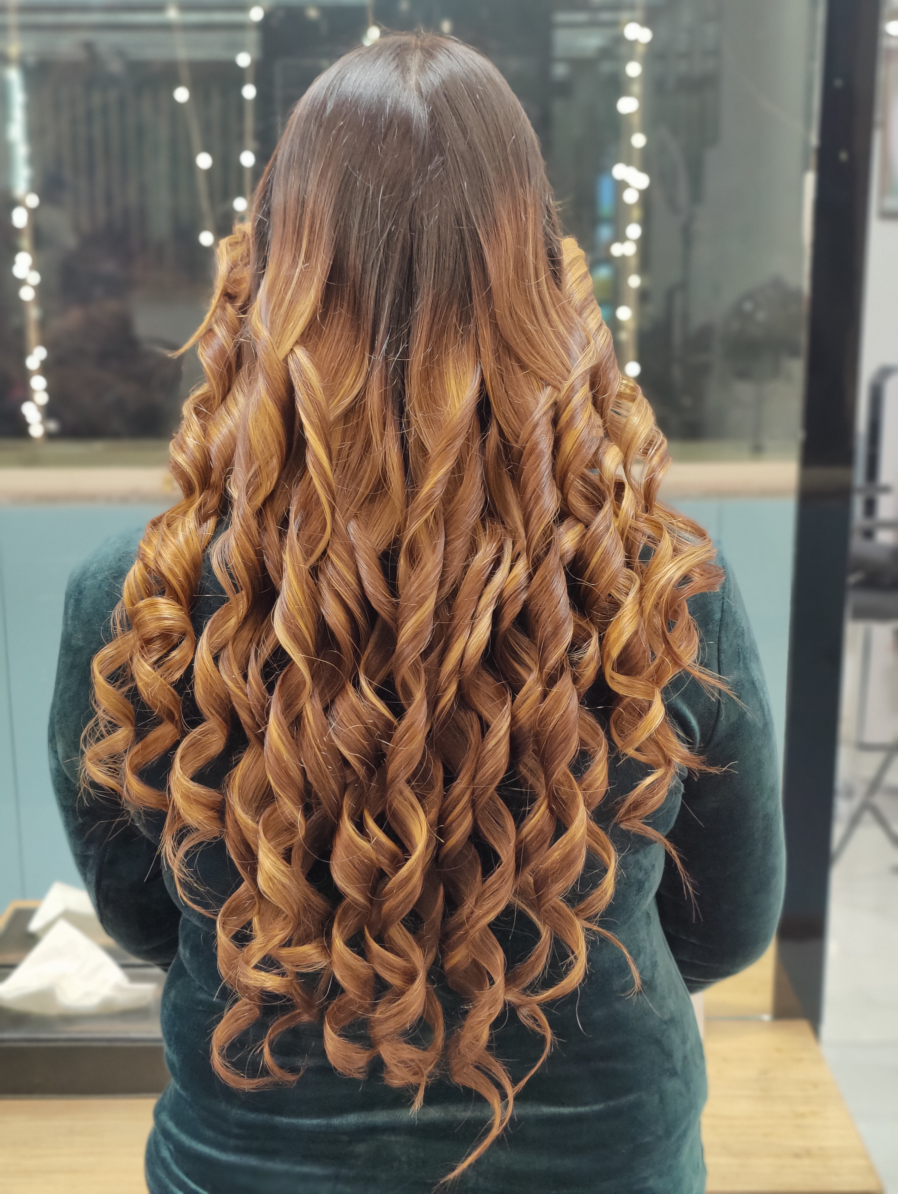 Low-Maintenance Hair Colors That Look Effortless & Chic